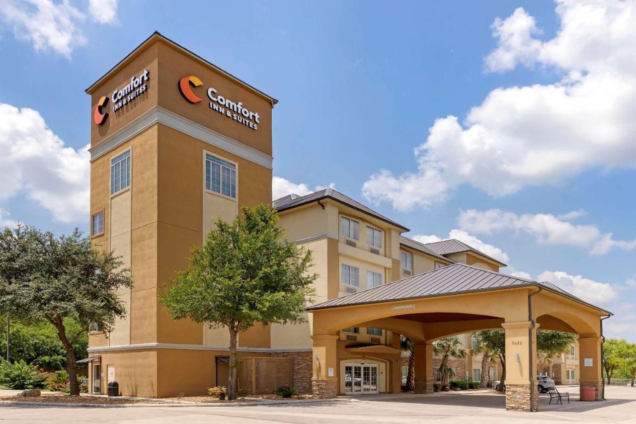 Comfort Inn & Suites Near Six Flags & Medical Center San Antonio Exterior foto