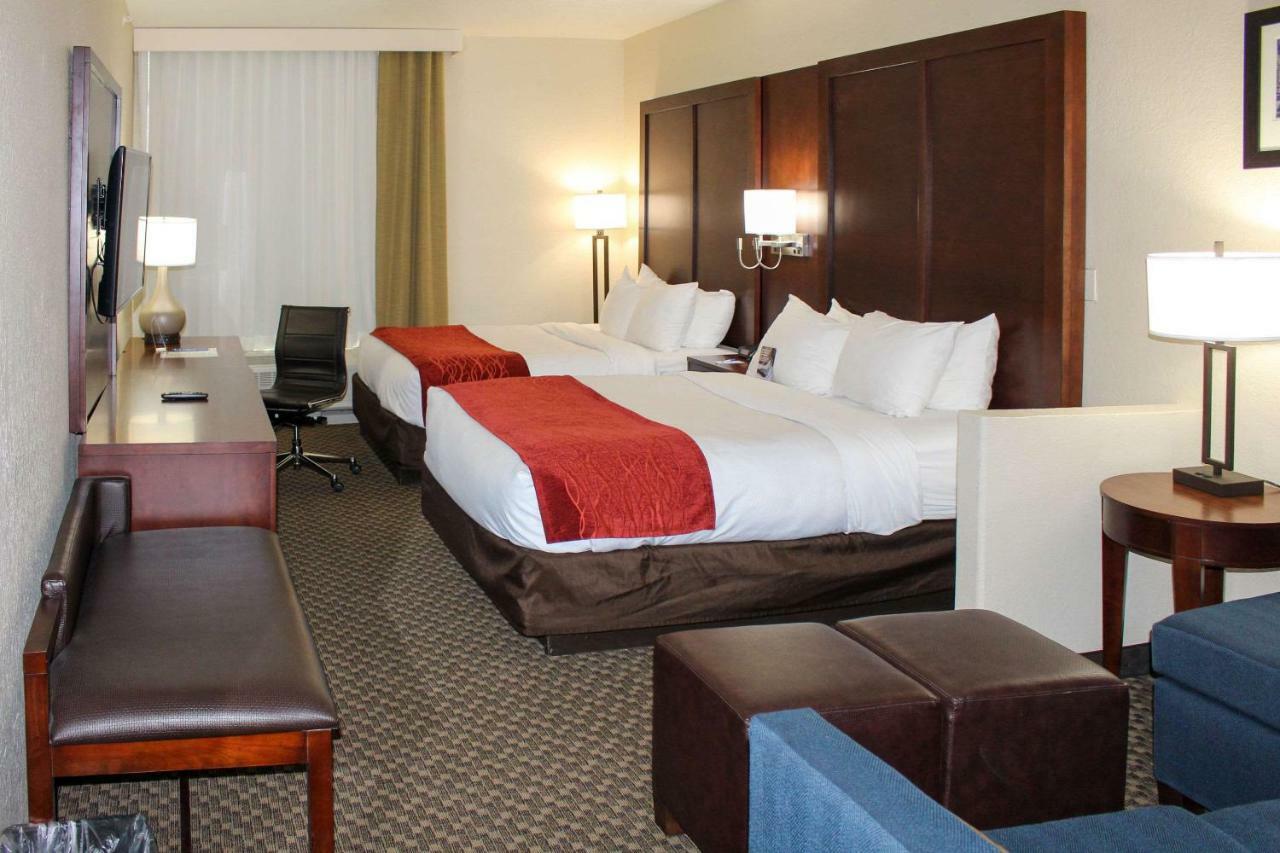 Comfort Inn & Suites Near Six Flags & Medical Center San Antonio Exterior foto